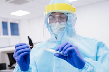 Quais são os melhores EPIs para laboratórios químicos?
